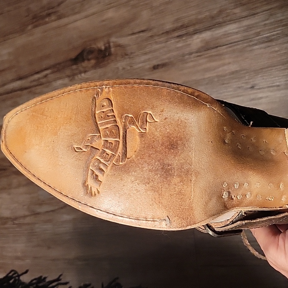 NEW, UNWORN Freebird Mahem, size 9